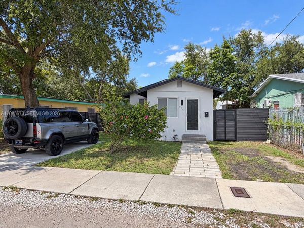 135 NW 68th St, Miami, FL 33150