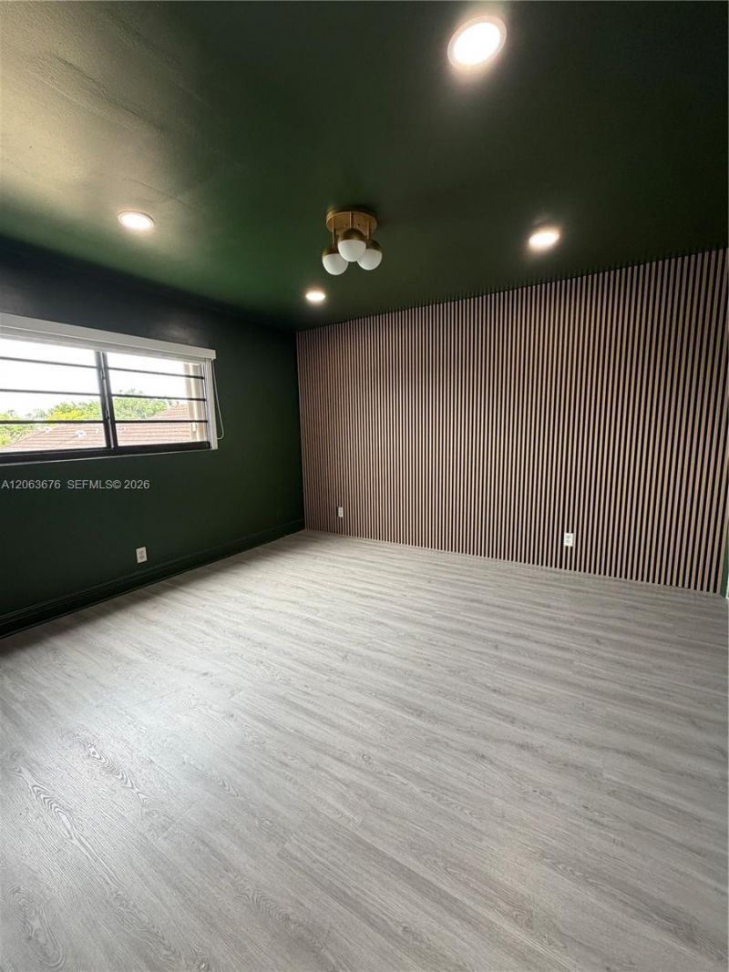 6445 NW 171st St, Hialeah, FL 33015 Photo