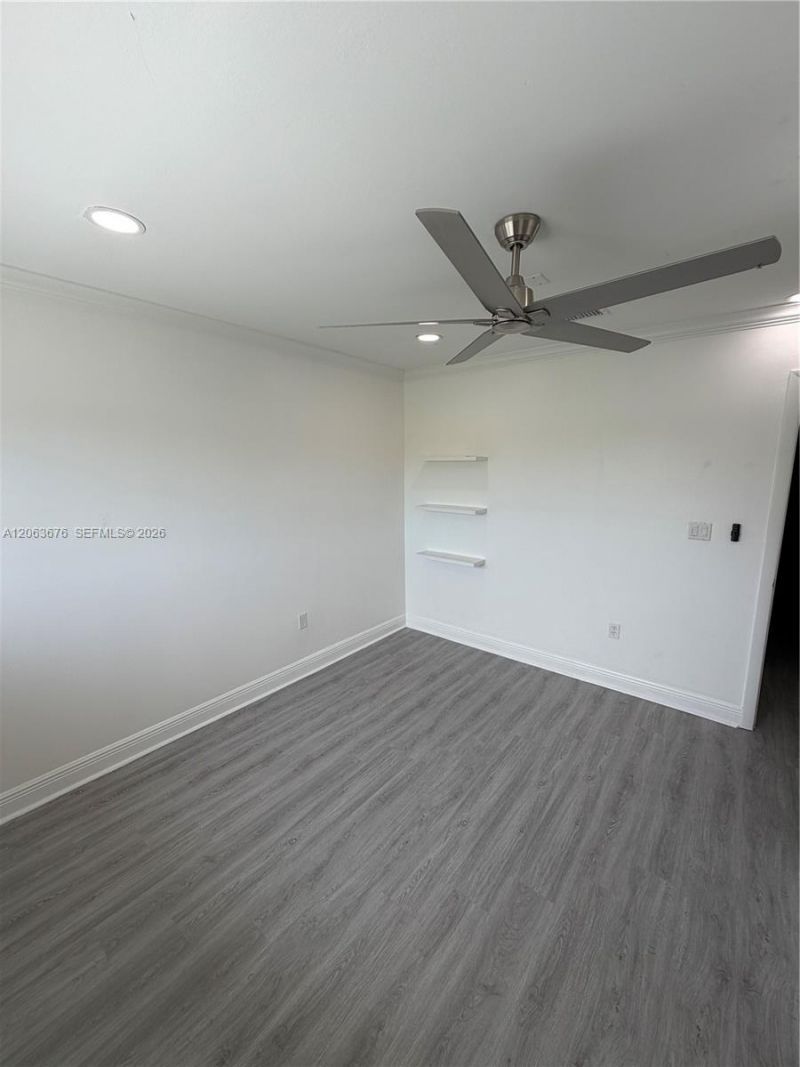 6445 NW 171st St, Hialeah, FL 33015 Photo