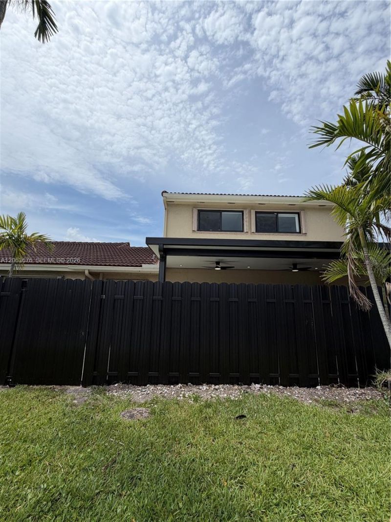 6445 NW 171st St, Hialeah, FL 33015 Photo
