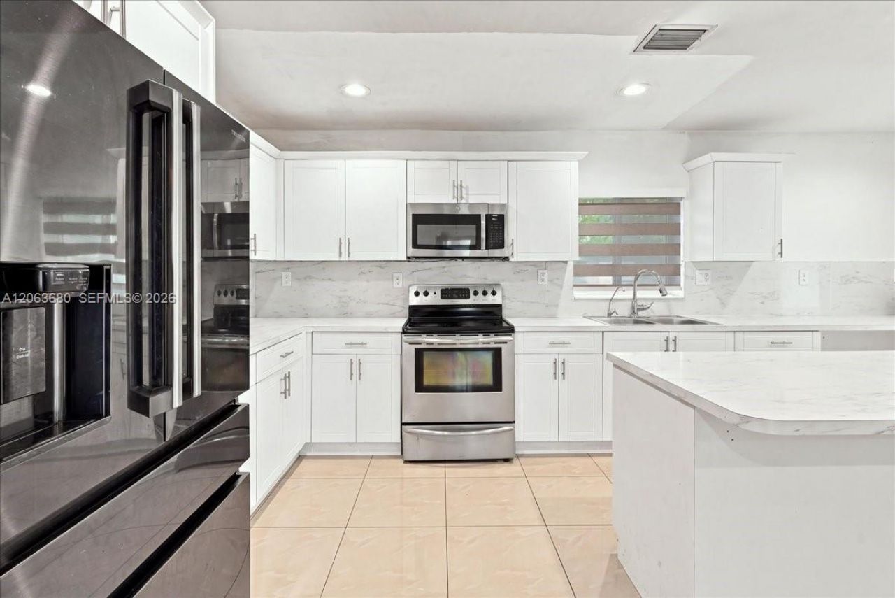 20340 NW 42nd Ave , Miami Gardens, FL 33055 Photo