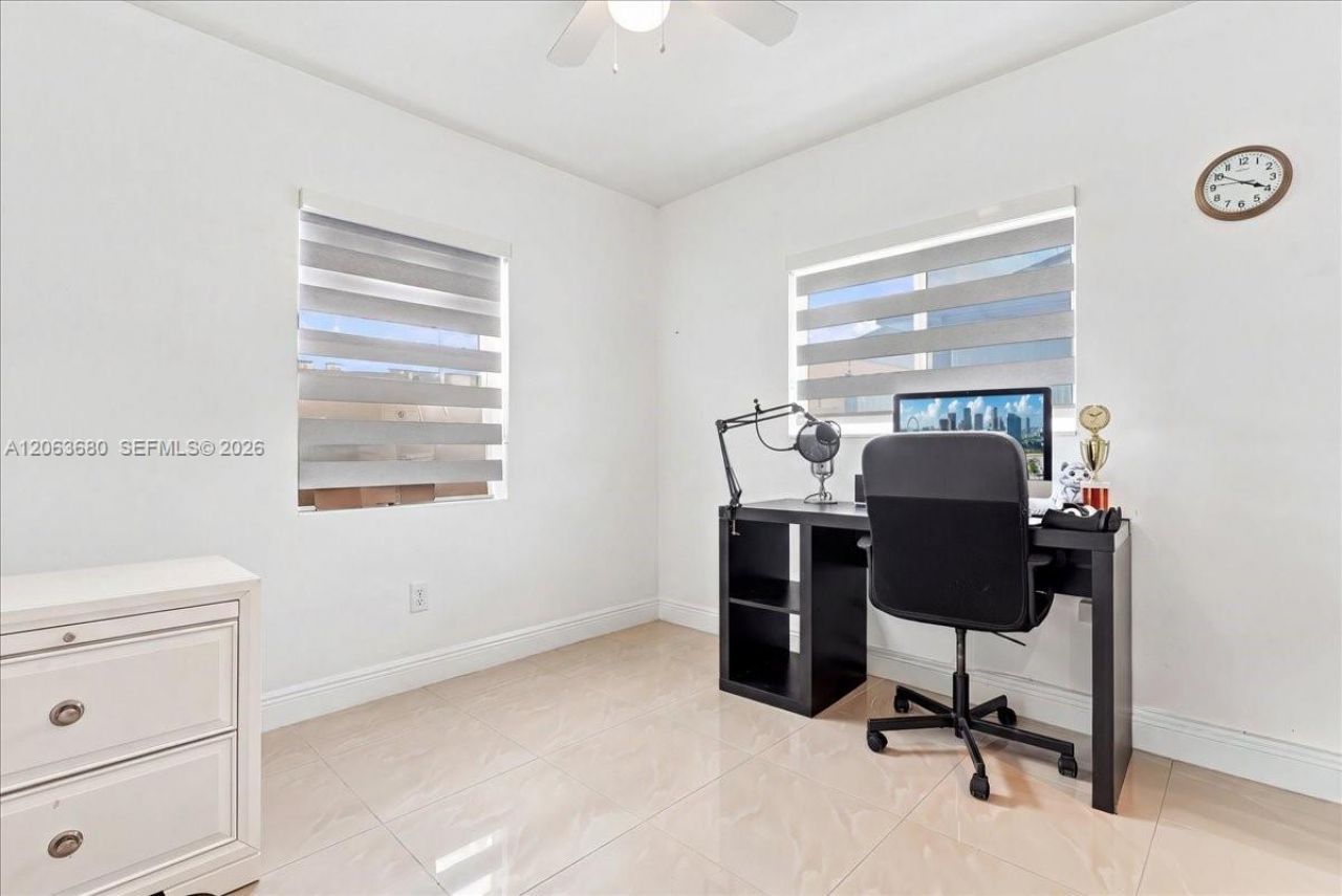 20340 NW 42nd Ave , Miami Gardens, FL 33055 Photo