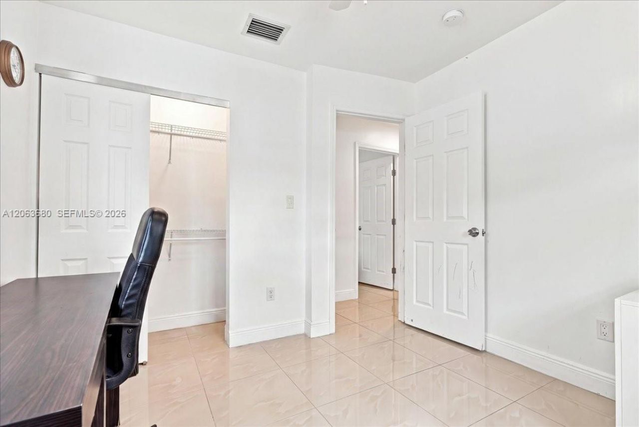 20340 NW 42nd Ave , Miami Gardens, FL 33055 Photo