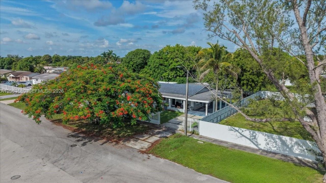 20340 NW 42nd Ave , Miami Gardens, FL 33055 Photo