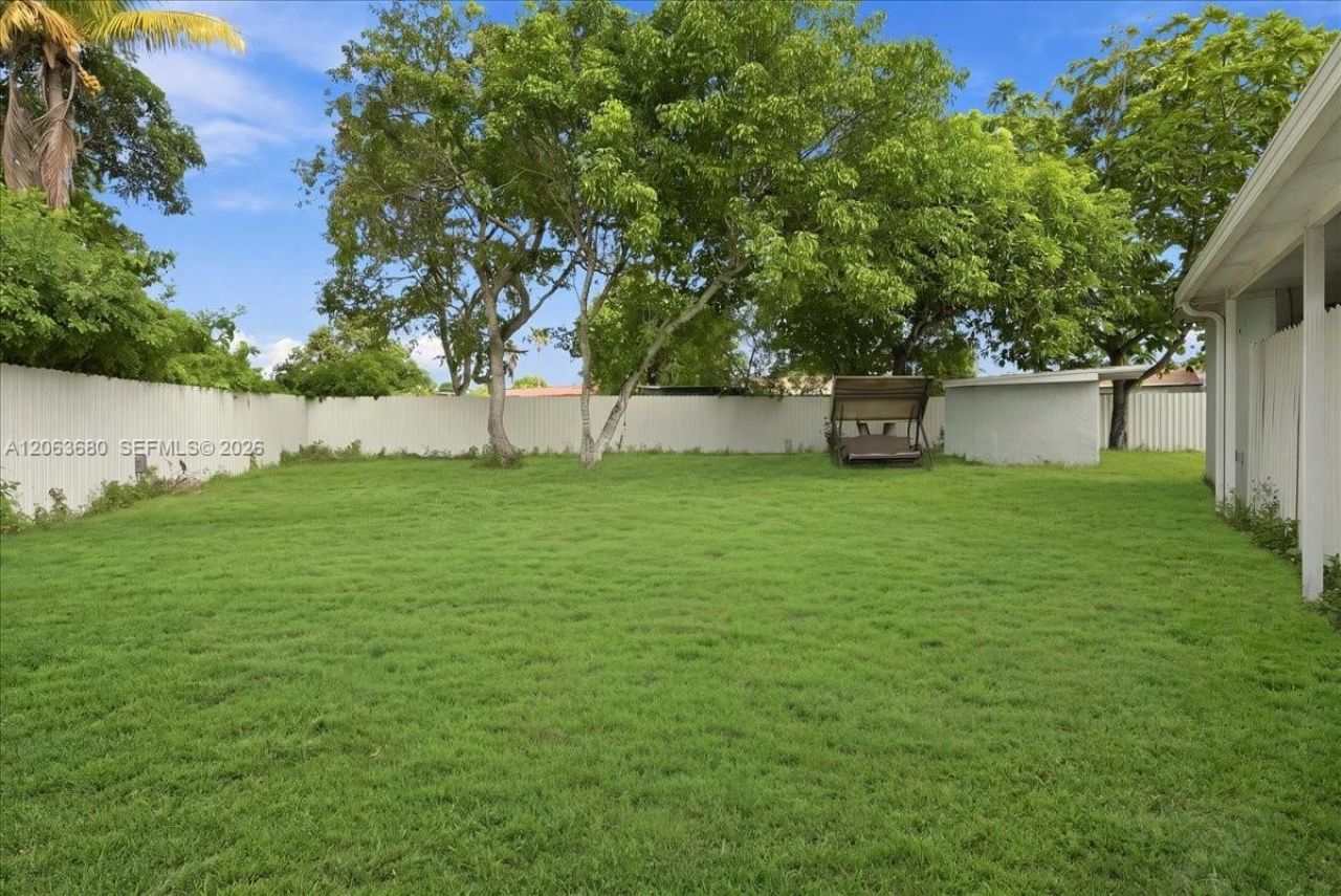20340 NW 42nd Ave , Miami Gardens, FL 33055 Photo