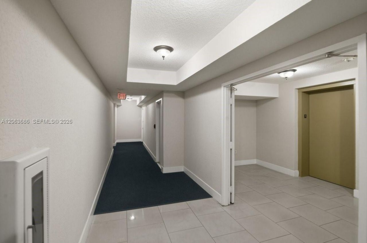 4242 NW 2nd St, Unit 807, Miami, FL 33126 Photo