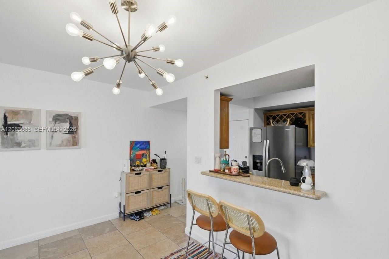 4242 NW 2nd St, Unit 807, Miami, FL 33126 Photo