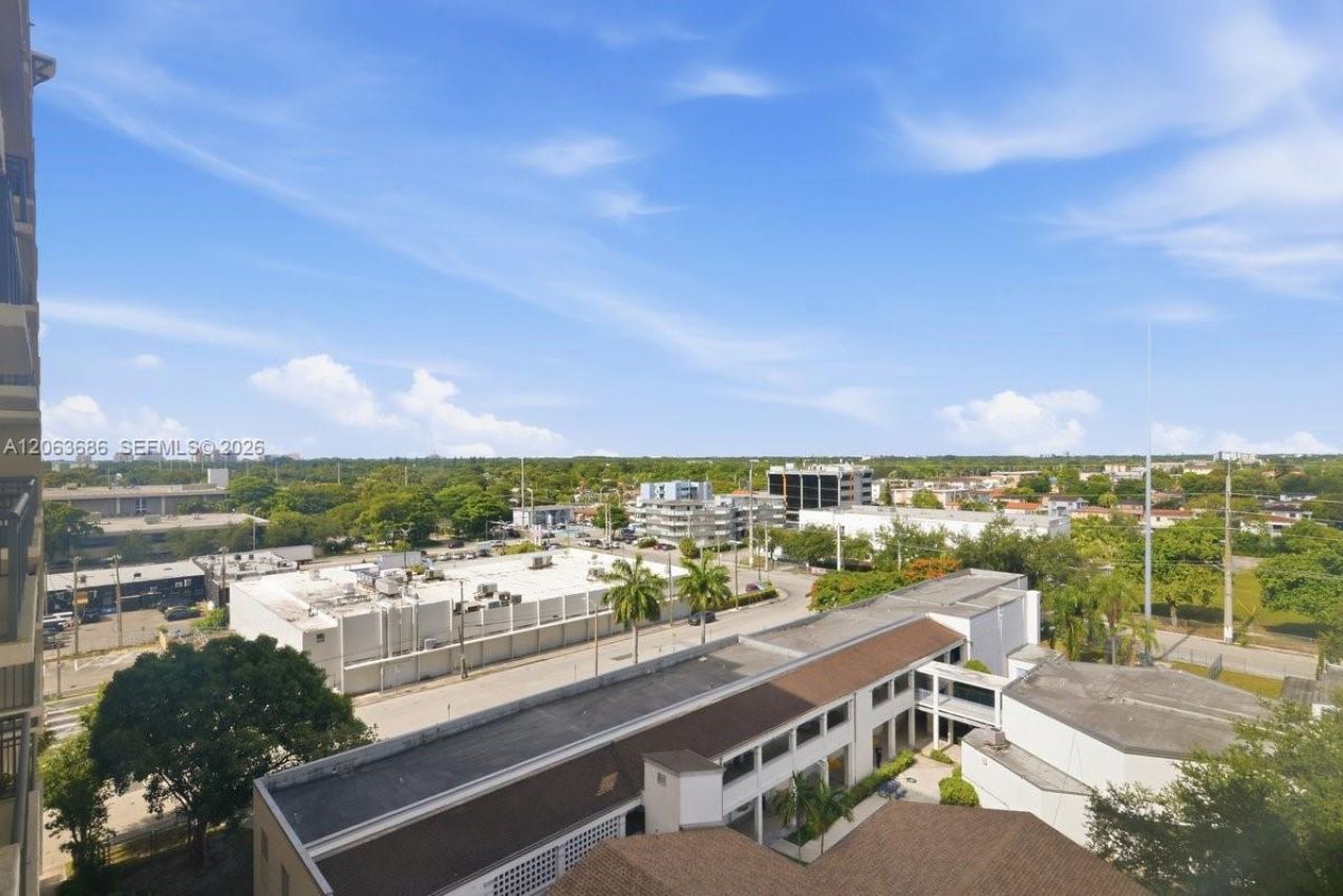 4242 NW 2nd St, Unit 807, Miami, FL 33126 Photo