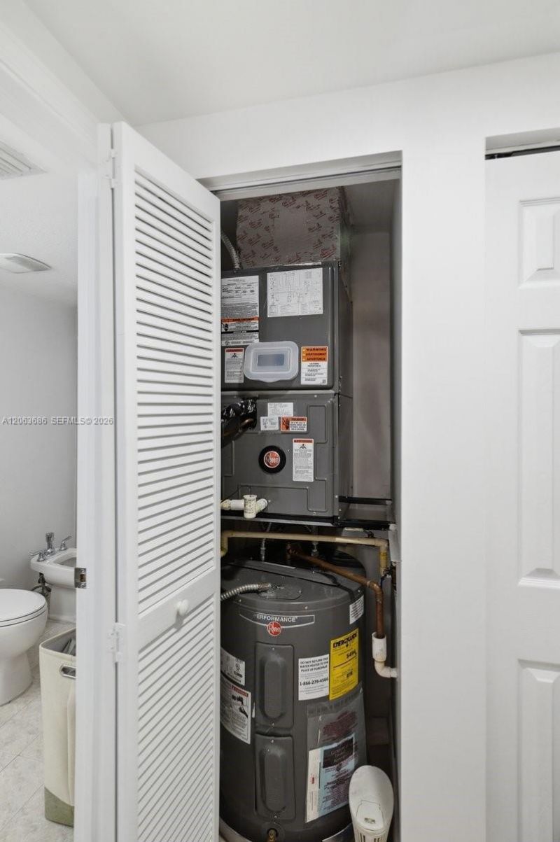 4242 NW 2nd St, Unit 807, Miami, FL 33126 Photo