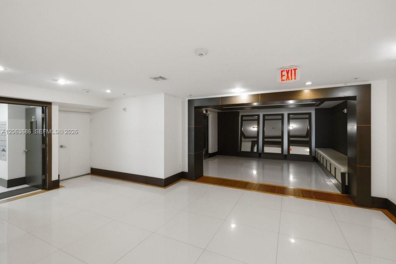 4242 NW 2nd St, Unit 807, Miami, FL 33126 Photo