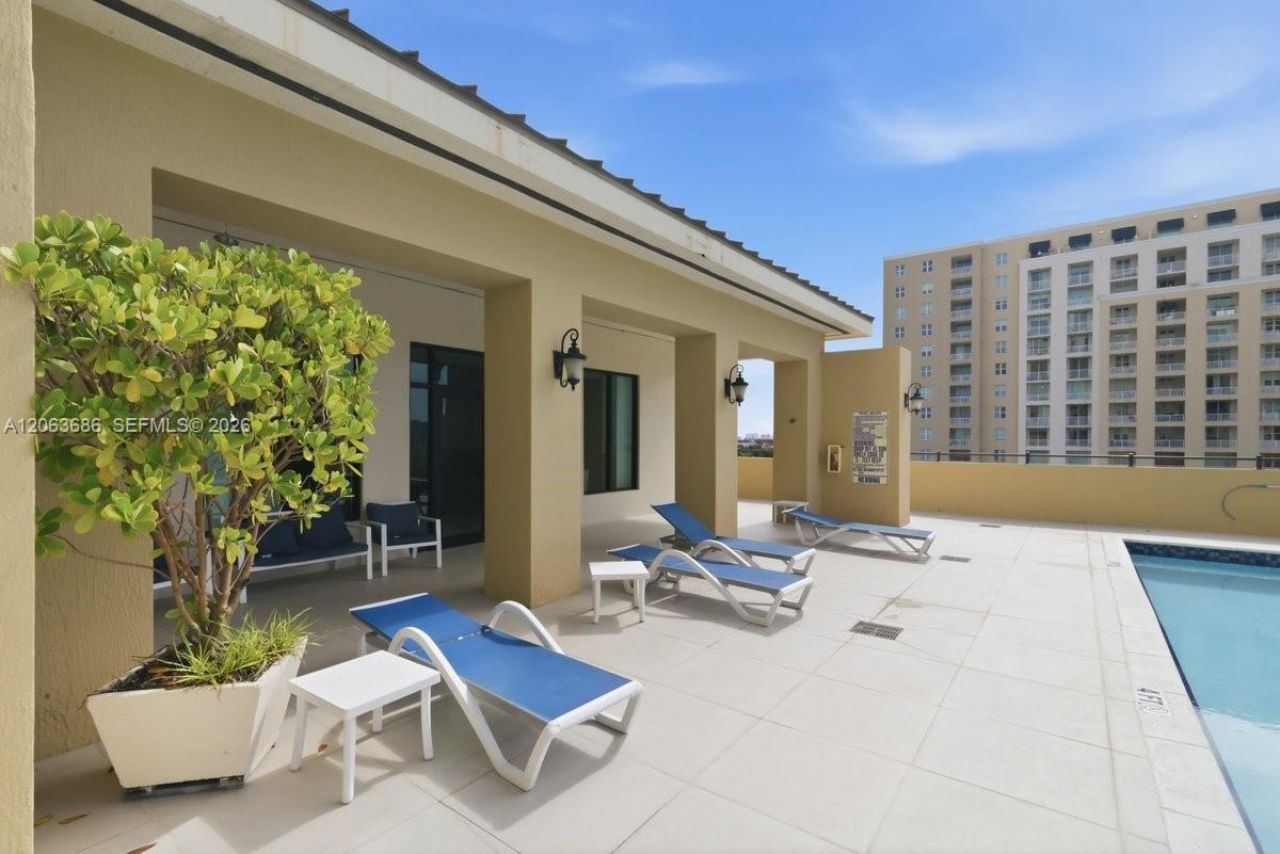 4242 NW 2nd St, Unit 807, Miami, FL 33126 Photo
