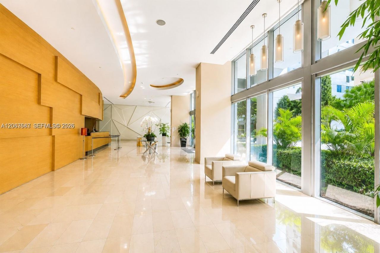 79 SW 12 St , Unit 1707, Miami, FL 33130 Photo
