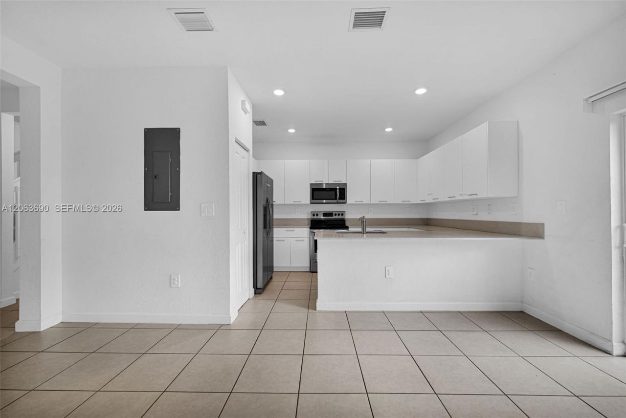 12429 NW 23rd Ct, Unit 12429, Miami, FL 33167 Photo