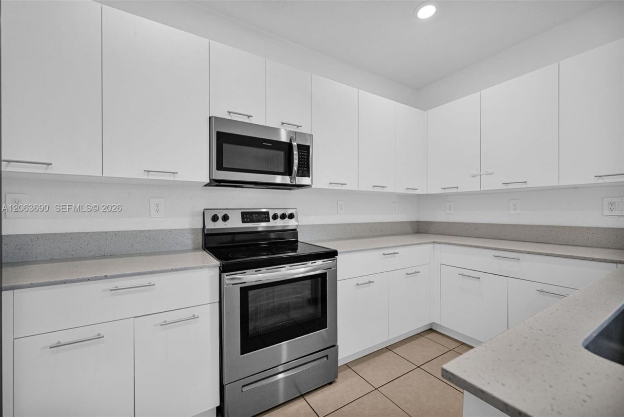 12429 NW 23rd Ct, Unit 12429, Miami, FL 33167 Photo