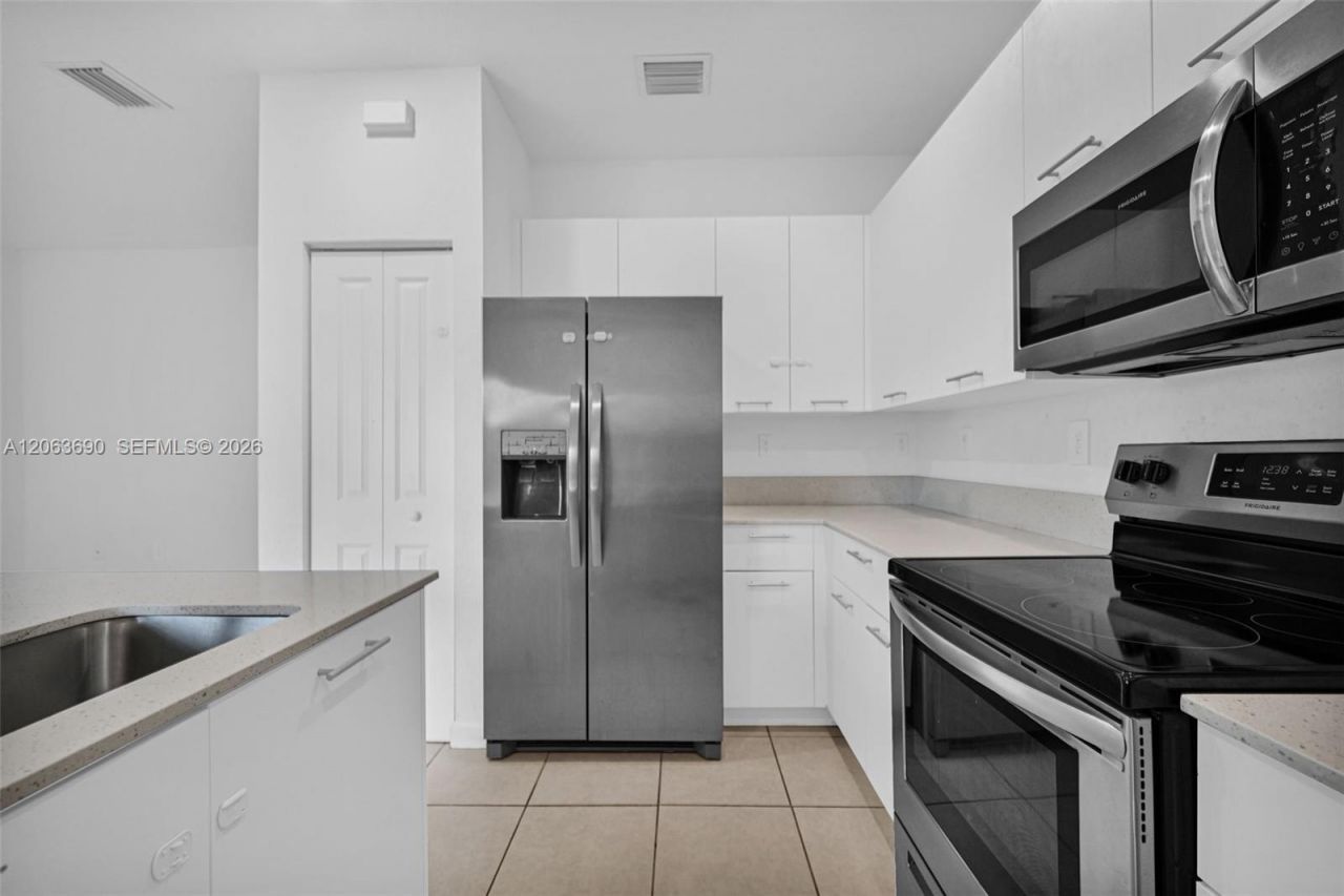 12429 NW 23rd Ct, Unit 12429, Miami, FL 33167 Photo
