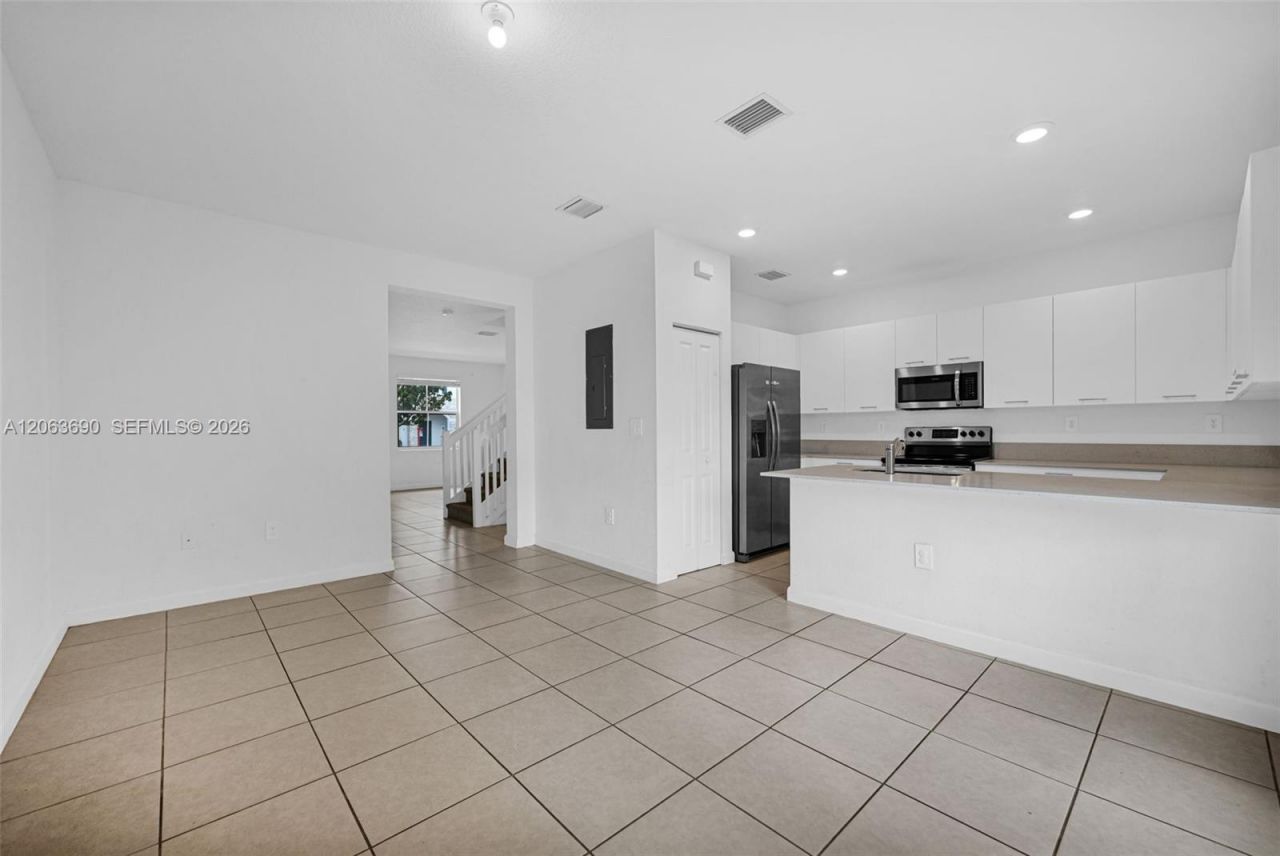 12429 NW 23rd Ct, Unit 12429, Miami, FL 33167 Photo