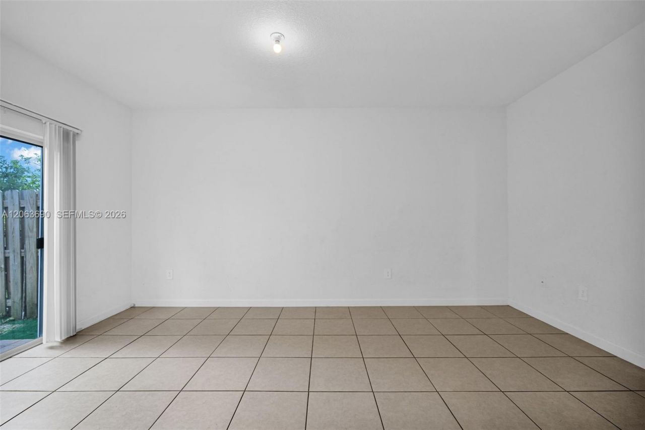 12429 NW 23rd Ct, Unit 12429, Miami, FL 33167 Photo