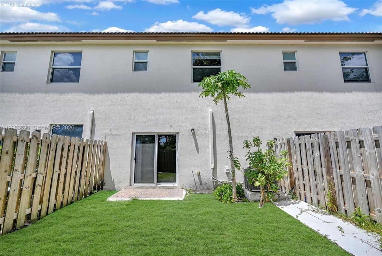 12429 NW 23rd Ct, Unit 12429, Miami, FL 33167 Photo
