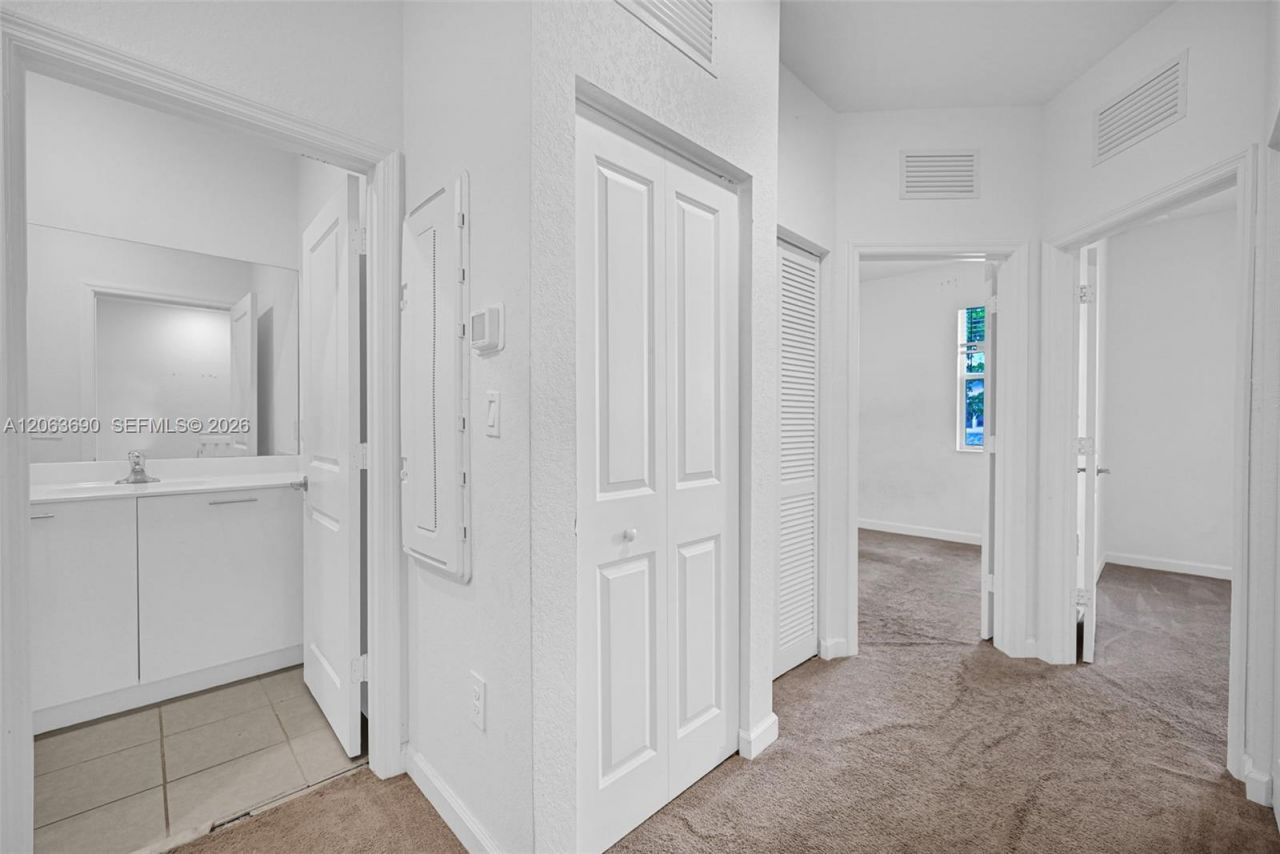 12429 NW 23rd Ct, Unit 12429, Miami, FL 33167 Photo