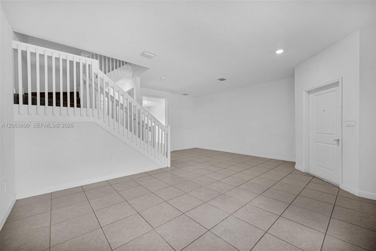12429 NW 23rd Ct, Unit 12429, Miami, FL 33167 Photo