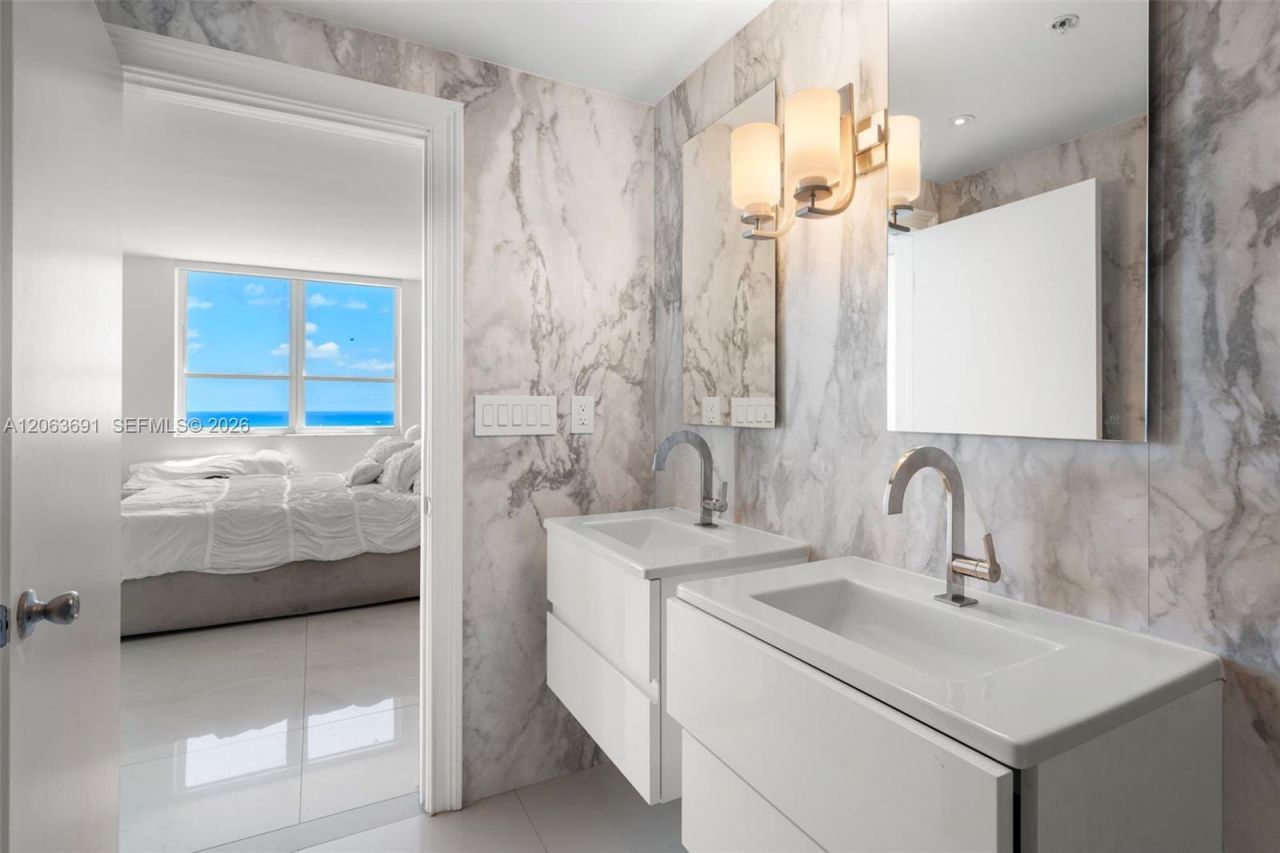 90 Alton Rd , Unit PH3209, Miami Beach, FL 33139 Photo