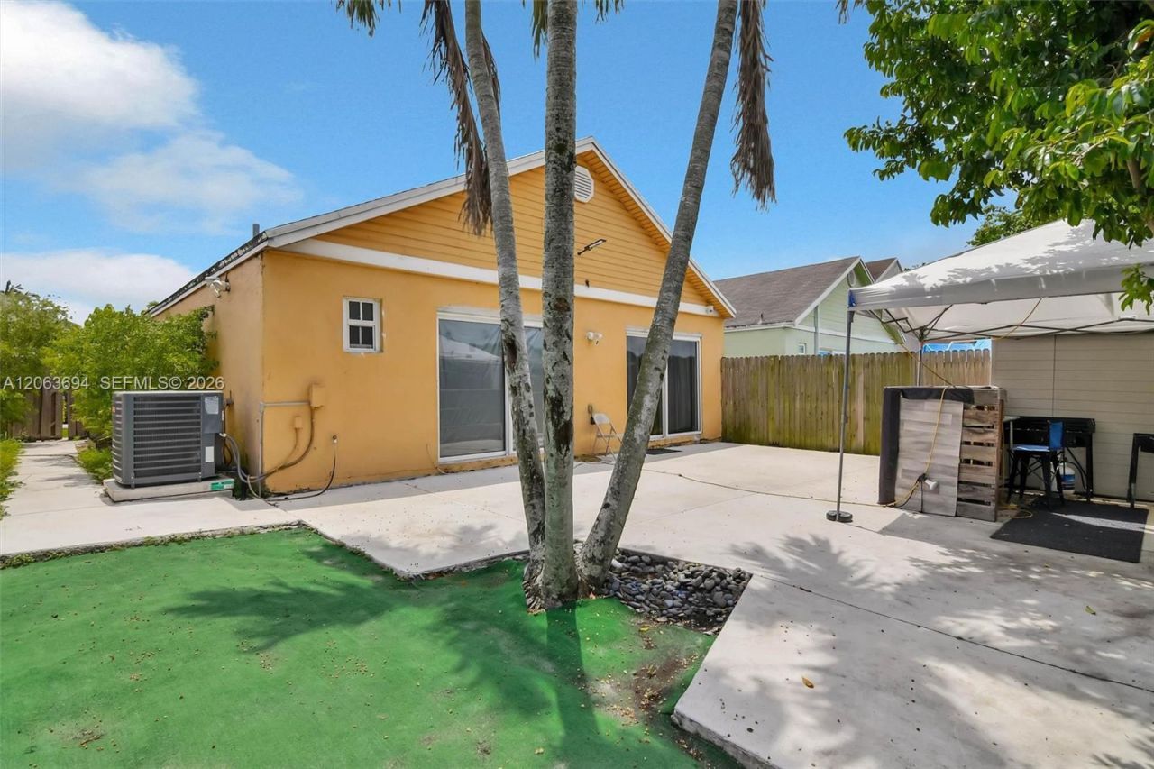 3740 Marlberry Ln, Miramar, FL 33025 Photo