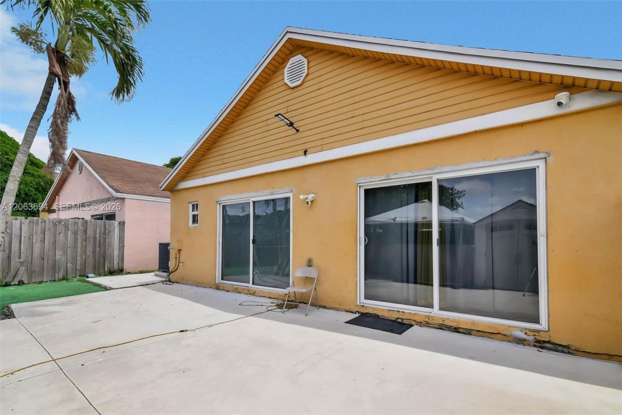3740 Marlberry Ln, Miramar, FL 33025 Photo