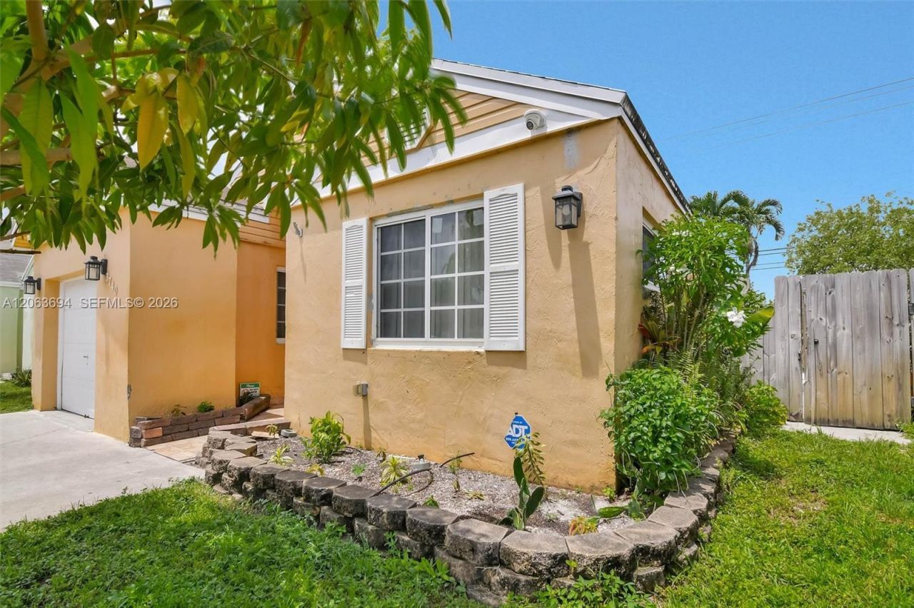 3740 Marlberry Ln, Miramar, FL 33025 Photo