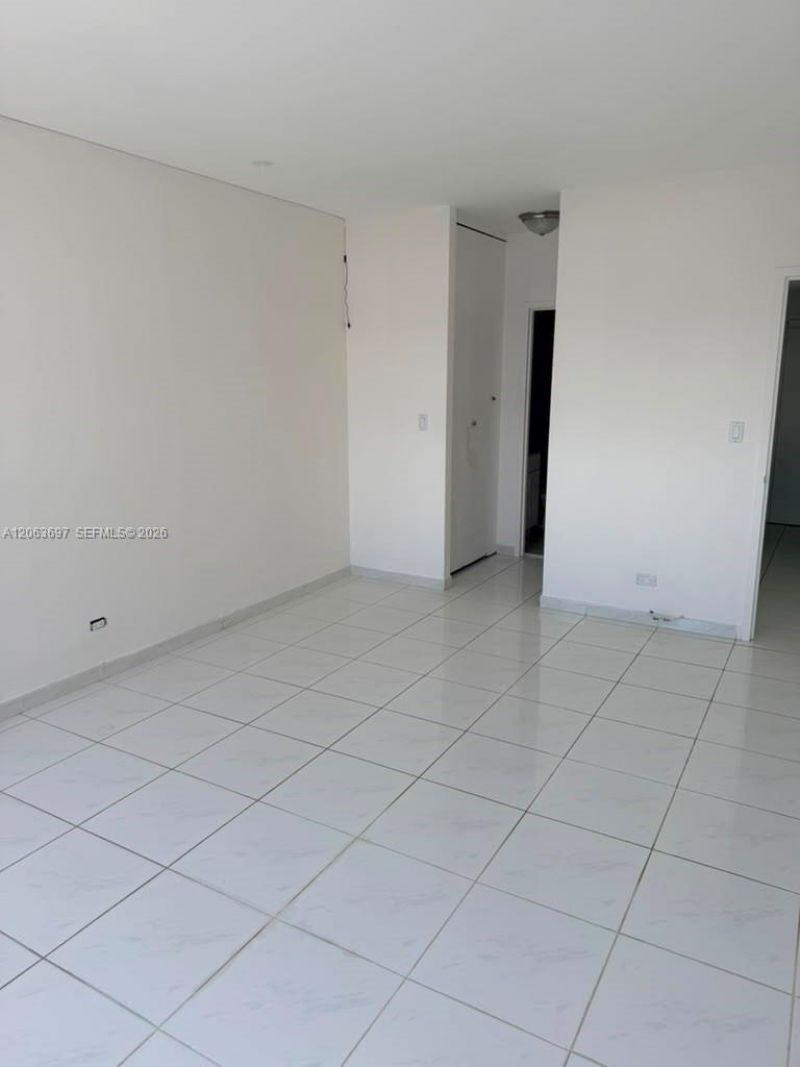 7441 Wayne Ave, Unit 14D, Miami Beach, FL 33141 Photo