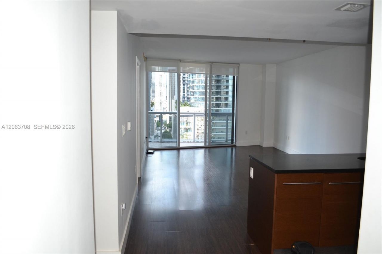 475 Brickell Ave , Unit 1814, Miami, FL 33131 Photo