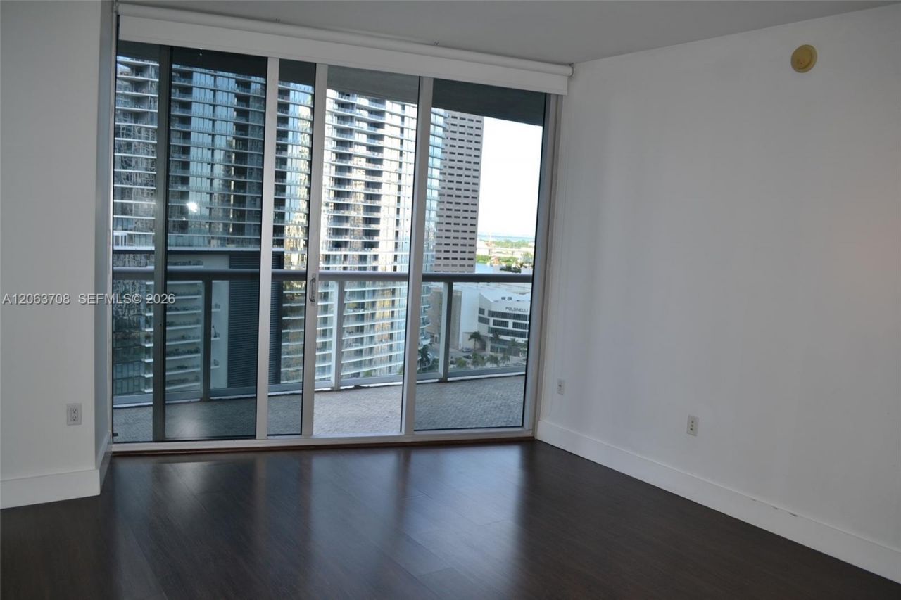 475 Brickell Ave , Unit 1814, Miami, FL 33131 Photo