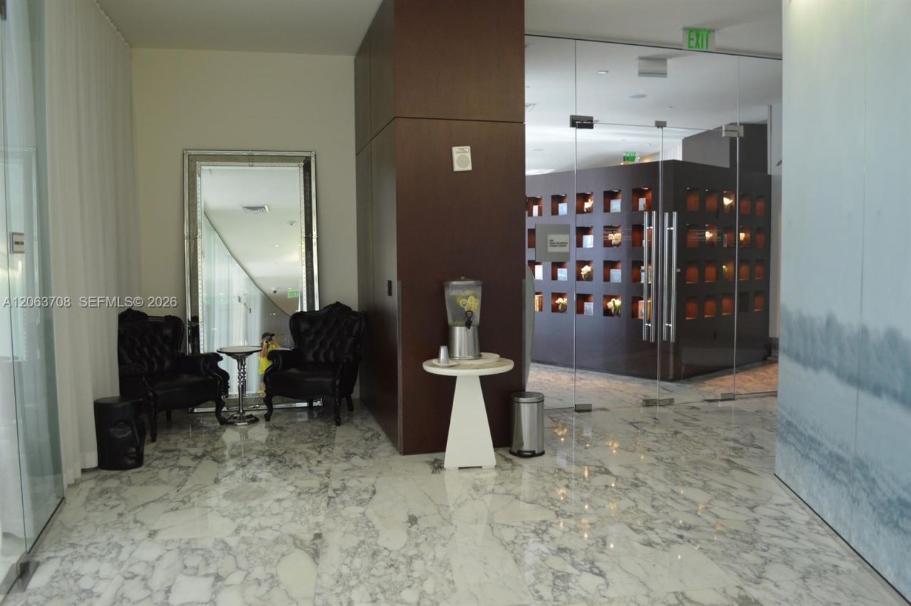 475 Brickell Ave , Unit 1814, Miami, FL 33131 Photo