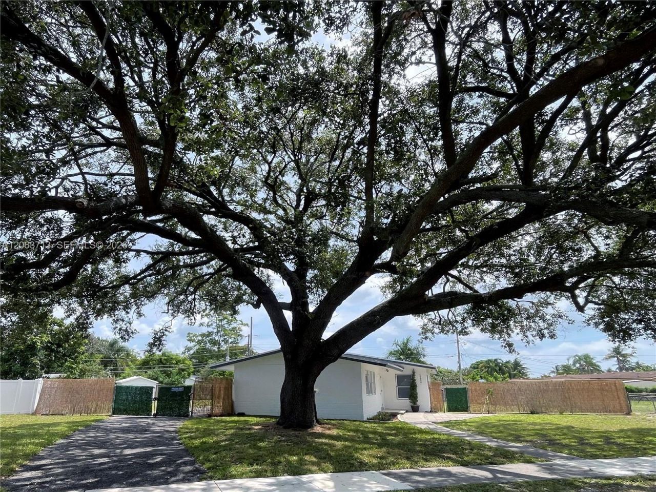1606 NW 12th Ave, Fort Lauderdale, FL 33311 Photo