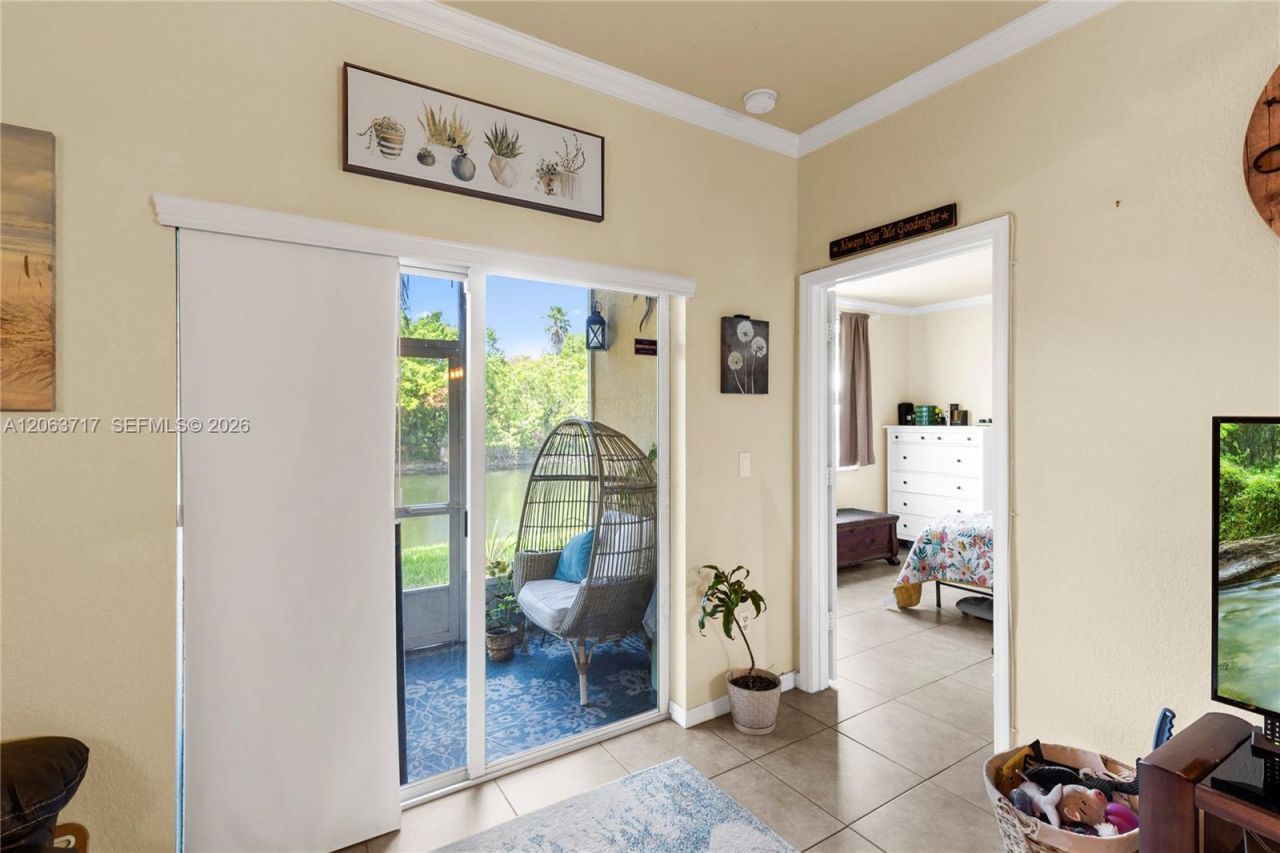 9052 Plymouth Pl, Unit 9052, Tamarac, FL 33321 Photo