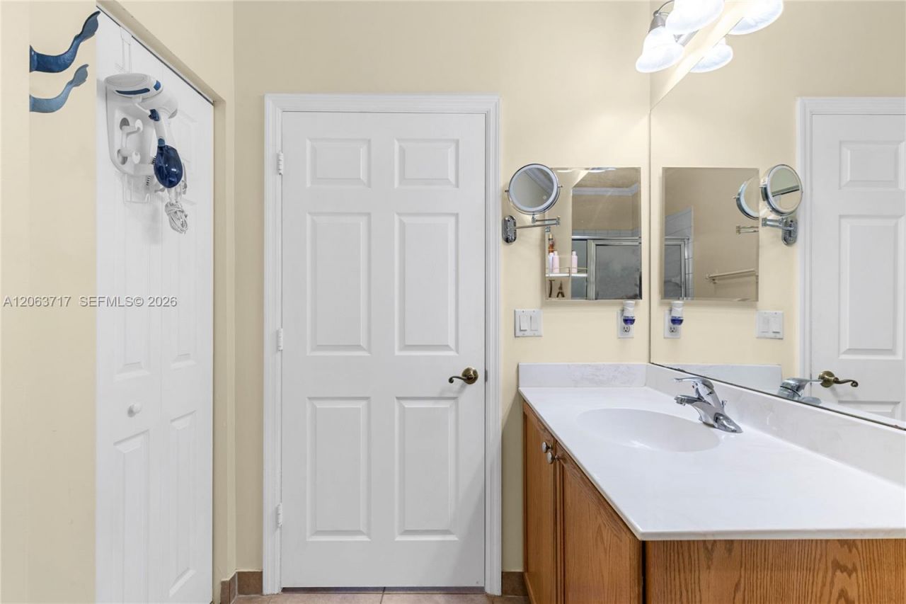 9052 Plymouth Pl, Unit 9052, Tamarac, FL 33321 Photo
