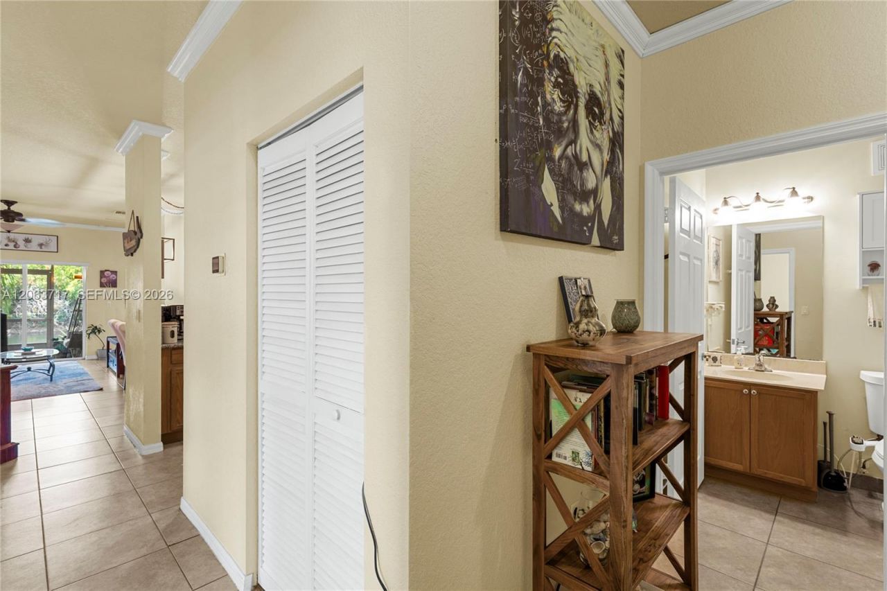9052 Plymouth Pl, Unit 9052, Tamarac, FL 33321 Photo