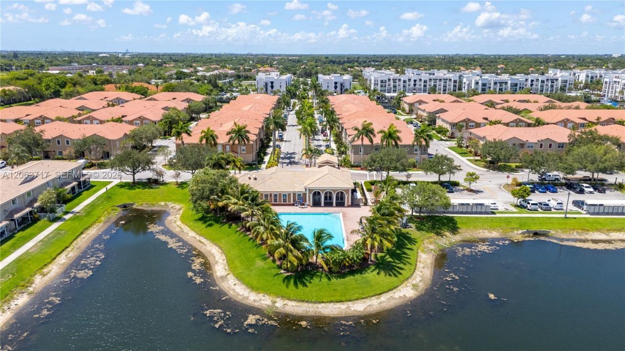 9052 Plymouth Pl, Unit 9052, Tamarac, FL 33321 Photo