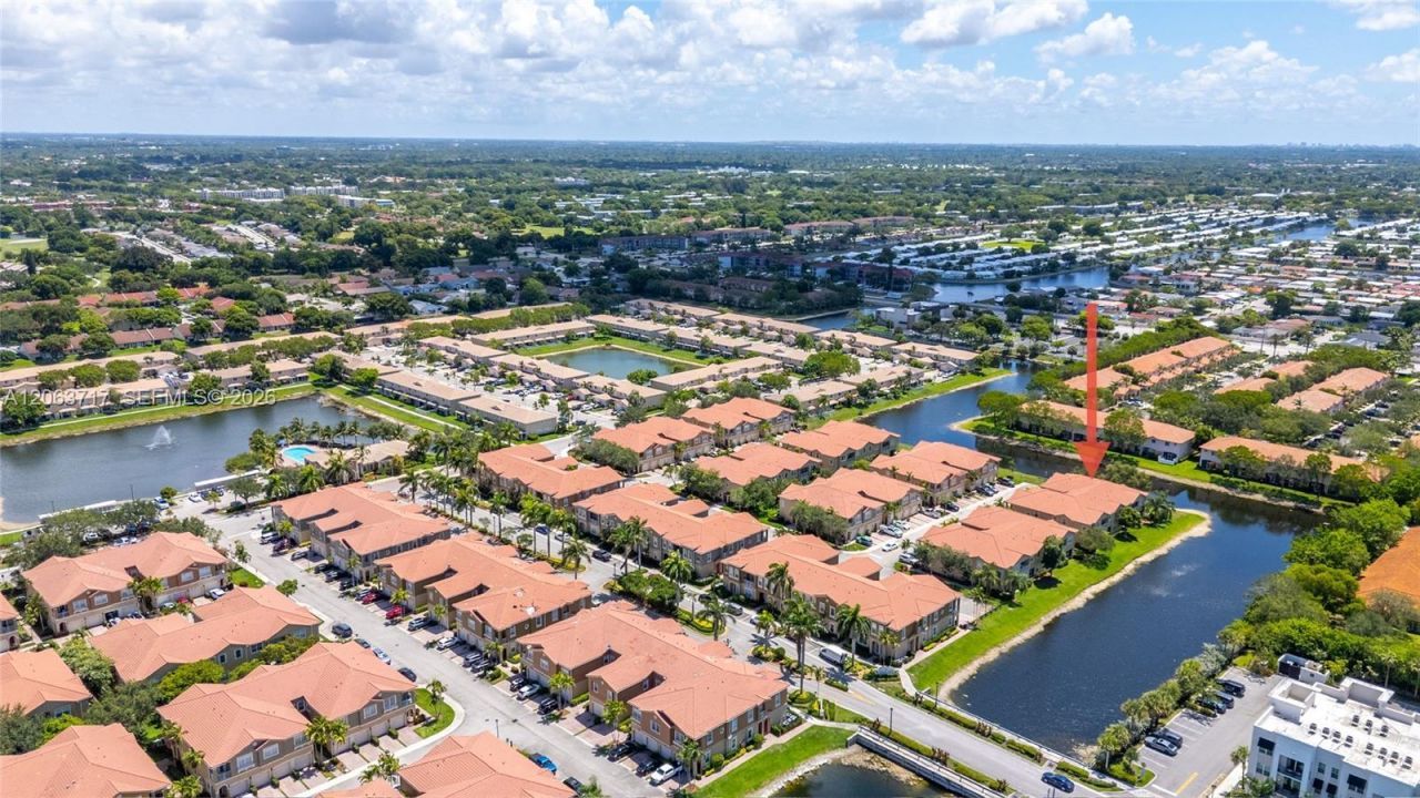 9052 Plymouth Pl, Unit 9052, Tamarac, FL 33321 Photo