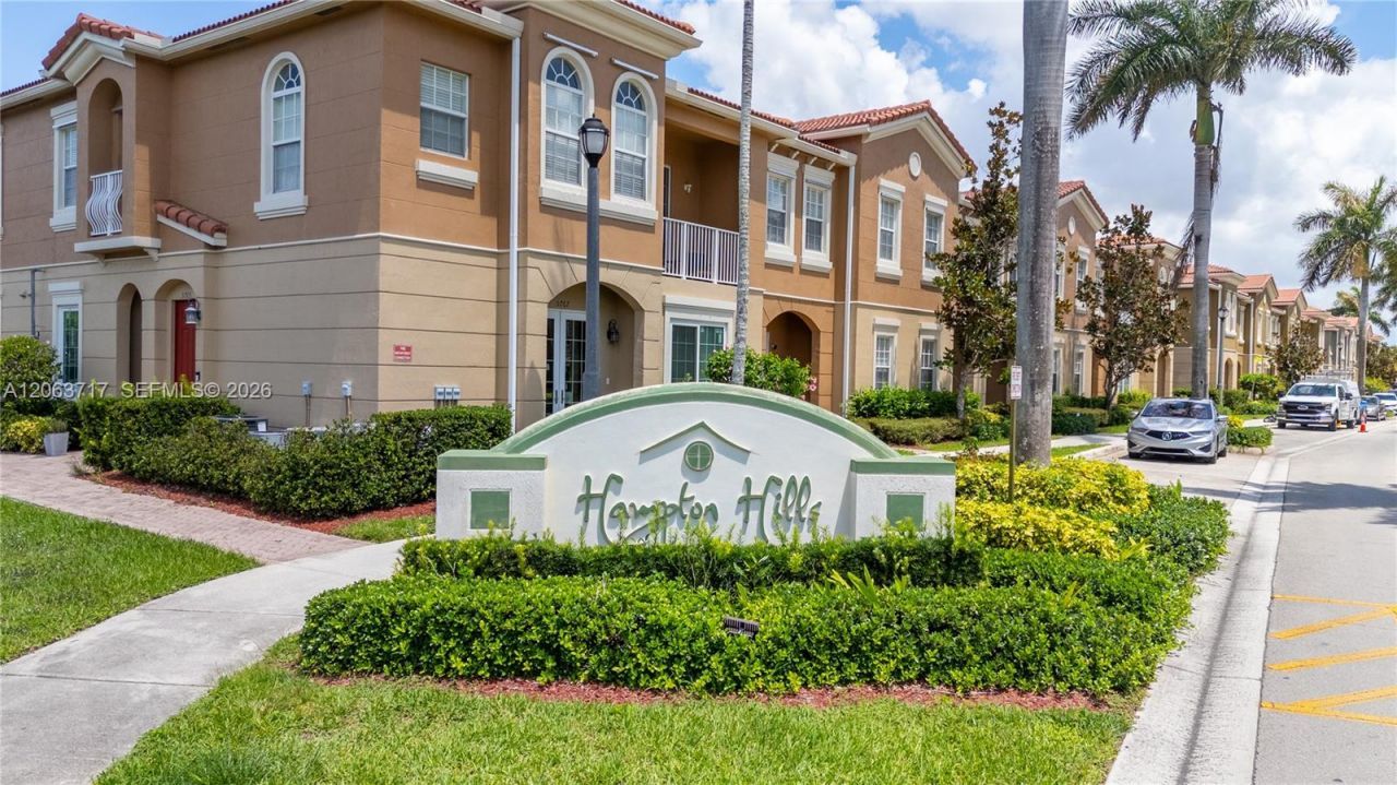 9052 Plymouth Pl, Unit 9052, Tamarac, FL 33321 Photo