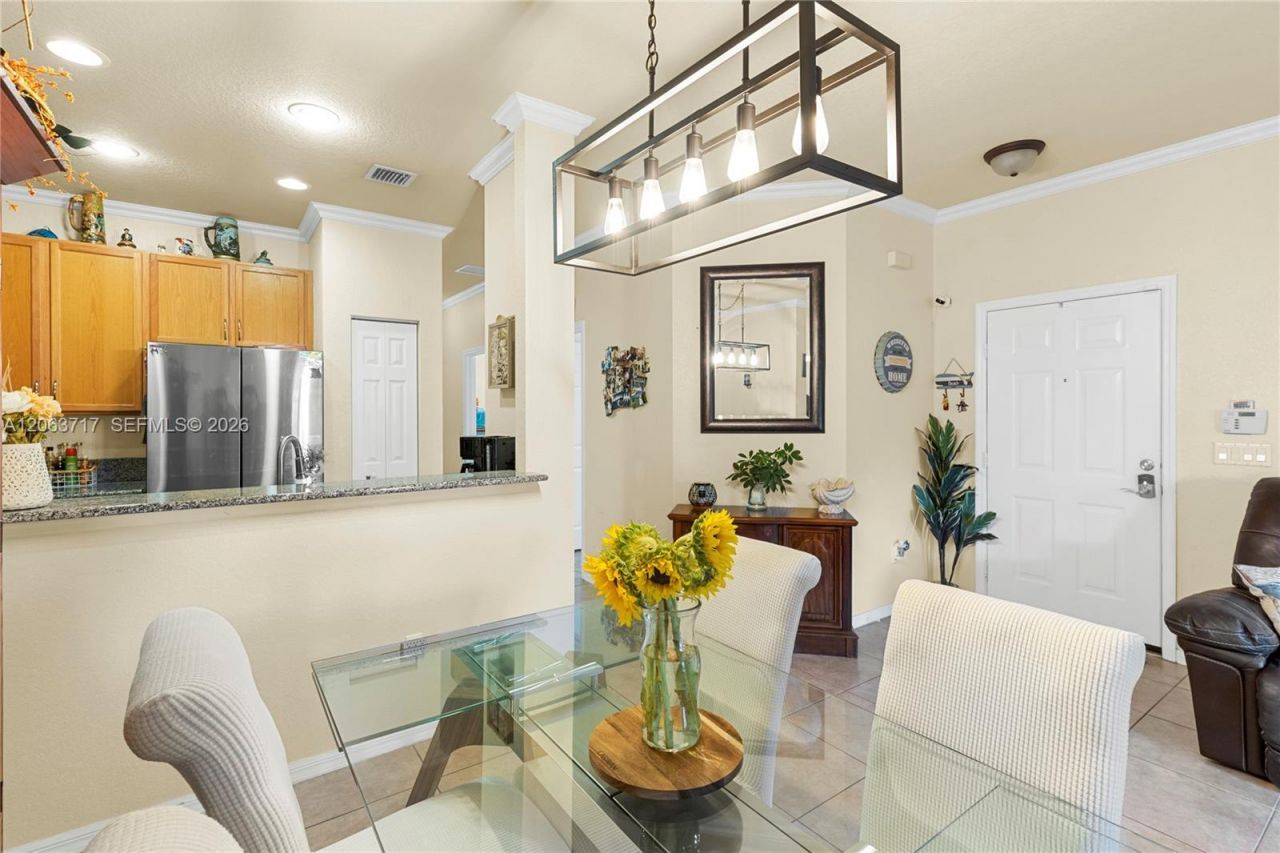 9052 Plymouth Pl, Unit 9052, Tamarac, FL 33321 Photo
