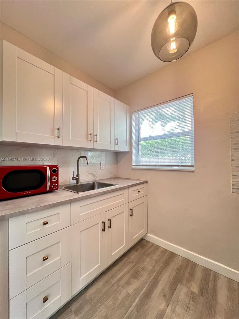 150 NE 59th St, Miami, FL 33137 Photo