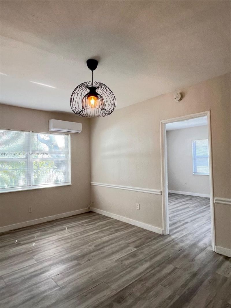 150 NE 59th St, Miami, FL 33137 Photo