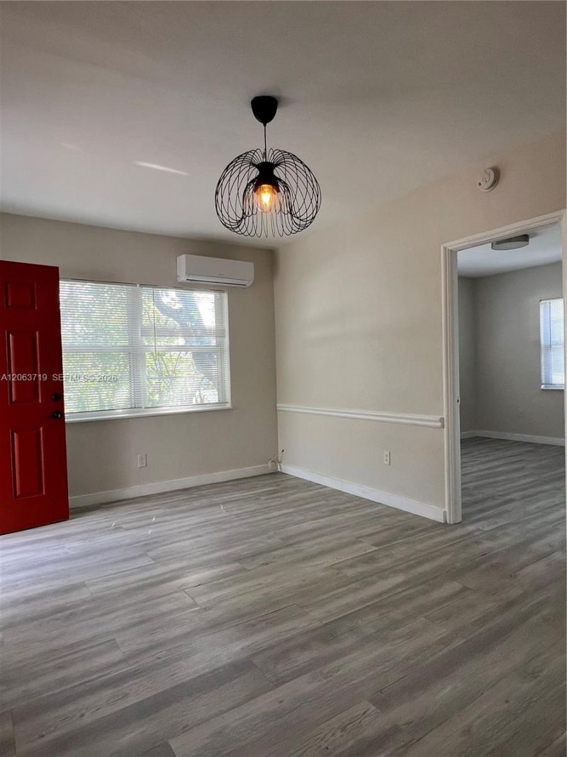 150 NE 59th St, Miami, FL 33137 Photo