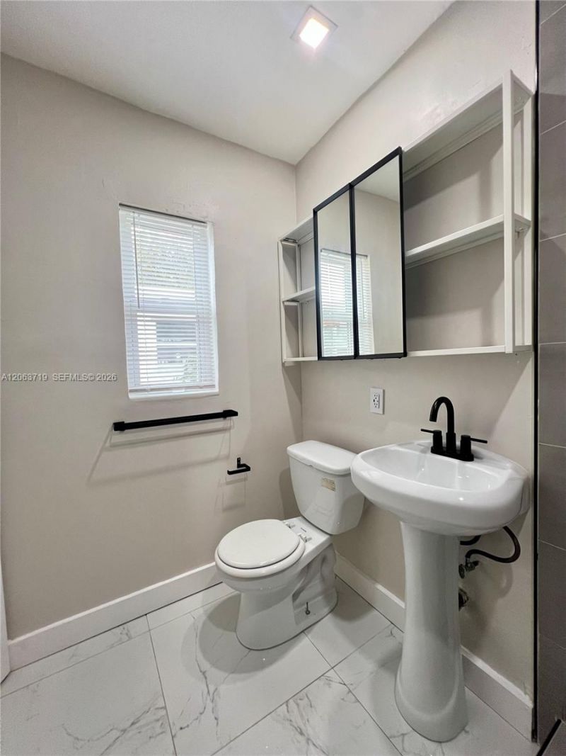 150 NE 59th St, Miami, FL 33137 Photo