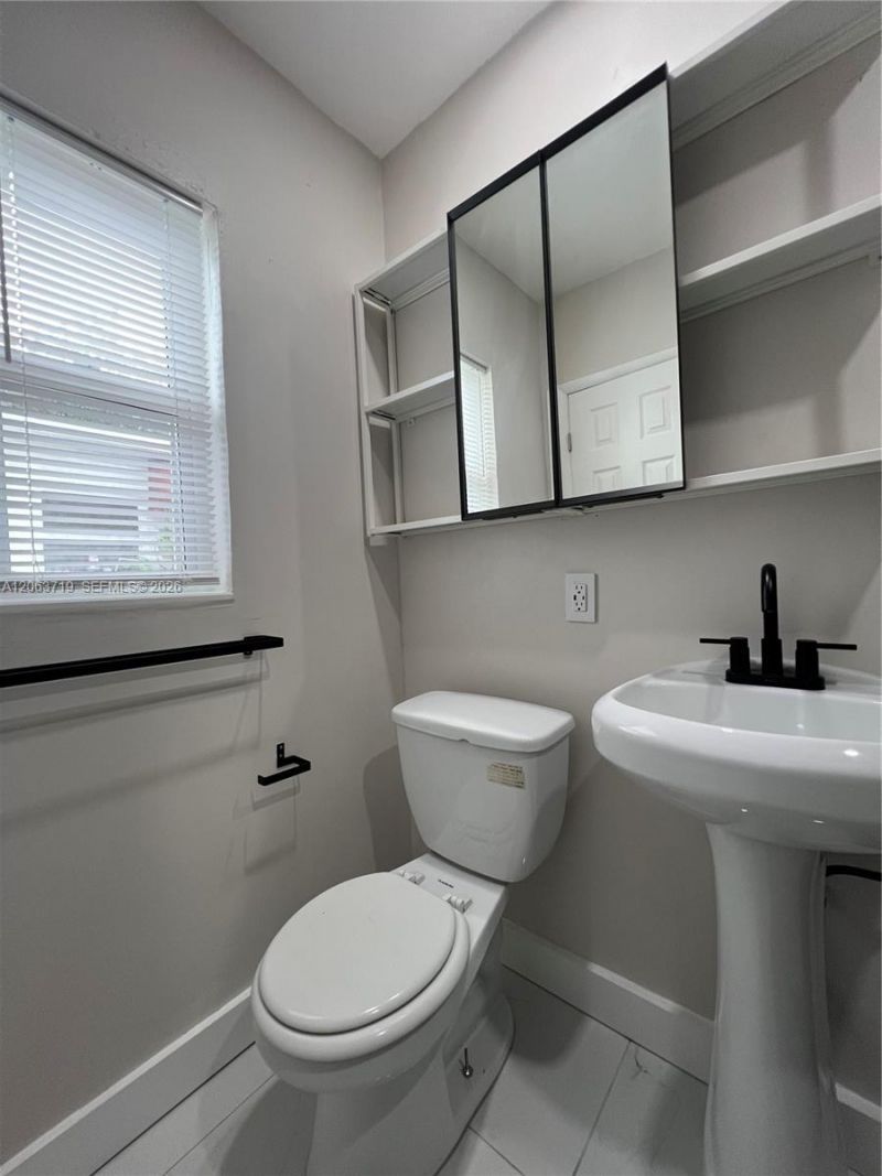 150 NE 59th St, Miami, FL 33137 Photo