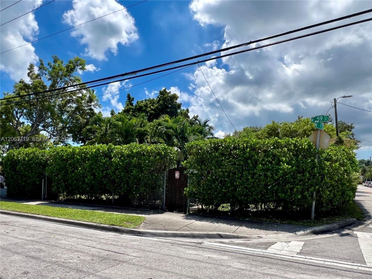 150 NE 59th St, Miami, FL 33137 Photo