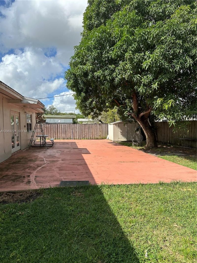 10321 SW 51st St, Miami, FL 33165 Photo