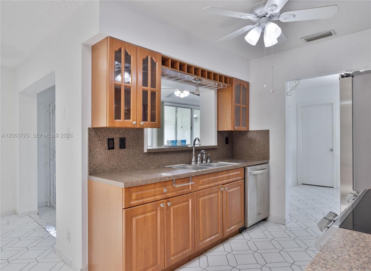 7100 NW 66th Ter, Tamarac, FL 33321 Photo