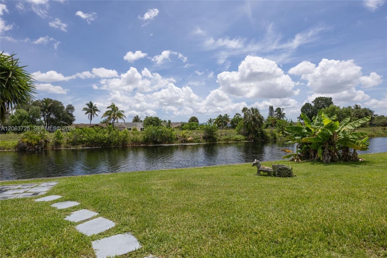 7100 NW 66th Ter, Tamarac, FL 33321 Photo