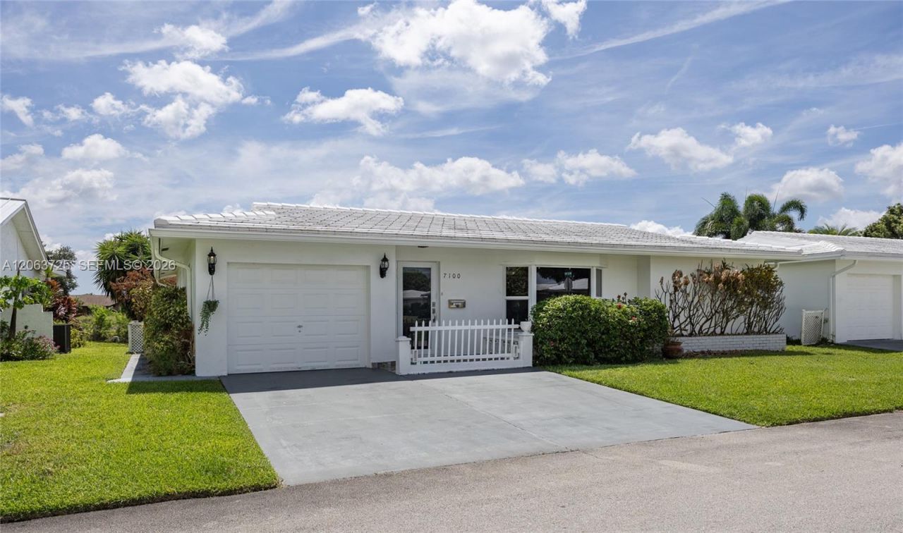 7100 NW 66th Ter, Tamarac, FL 33321 Photo